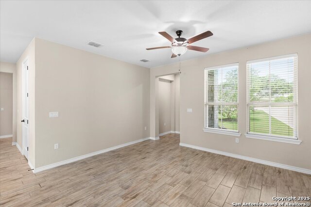 Listing photo id 21 for 344 Dancing Oak 101
