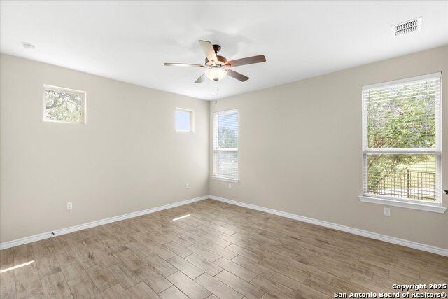 Listing photo id 30 for 344 Dancing Oak 101