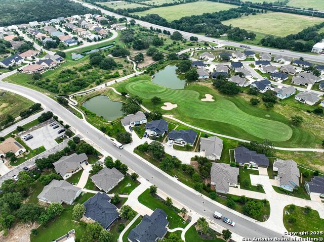 Listing photo id 6 for 344 Dancing Oak 101