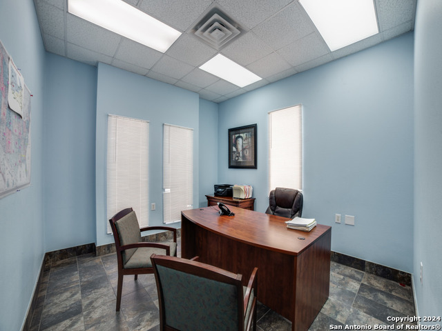 Listing photo id 22 for 10835 Gulfdale St