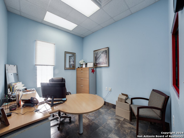 Listing photo id 23 for 10835 Gulfdale St
