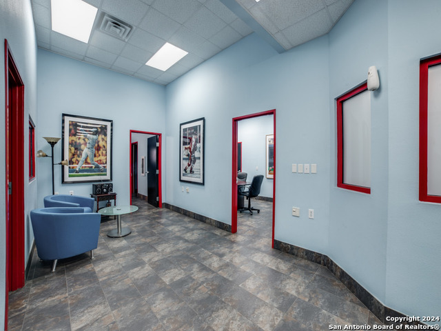 Listing photo id 27 for 10835 Gulfdale St