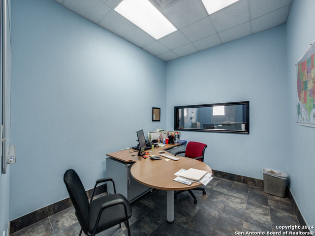Listing photo id 6 for 10835 Gulfdale St