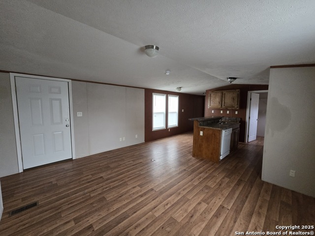 Image 3 of 10 For 1911 Wald Rd 9