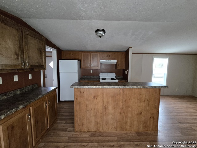 Image 6 of 10 For 1911 Wald Rd 9