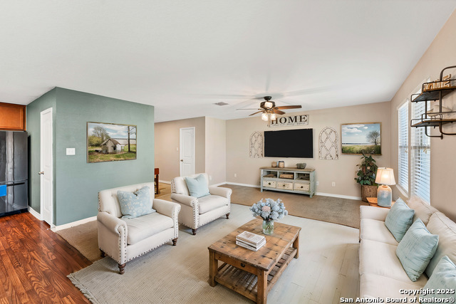 Image 7 of 53 For 2027 Shire Meadows