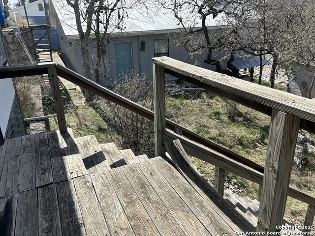 Listing photo id 9 for 198 Private Road 2622