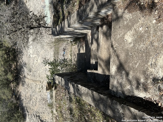 Listing photo id 11 for 198 Private Road 2622