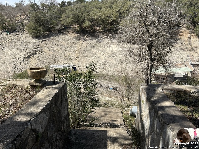 Listing photo id 15 for 198 Private Road 2622