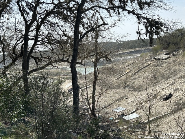 Listing photo id 16 for 198 Private Road 2622