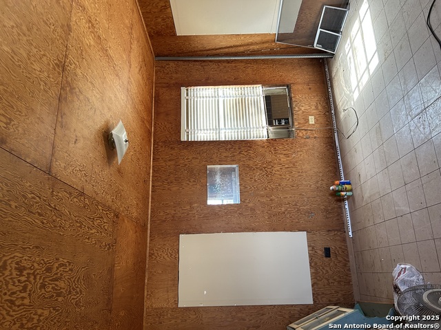 Listing photo id 5 for 198 Private Road 2622