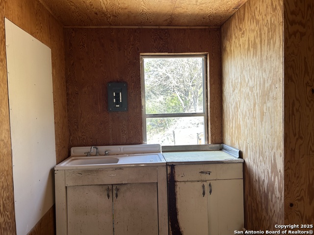 Listing photo id 6 for 198 Private Road 2622
