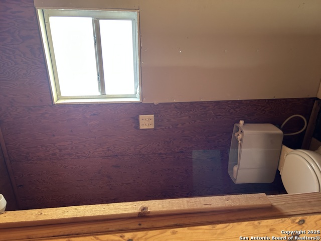 Listing photo id 7 for 198 Private Road 2622