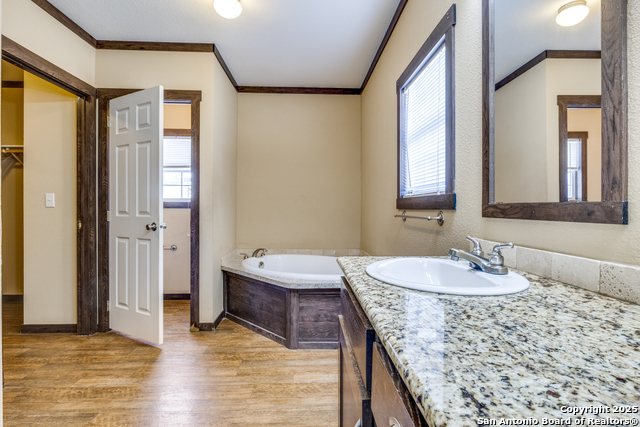 Listing photo id 13 for 175 Whisper Valley Ln S