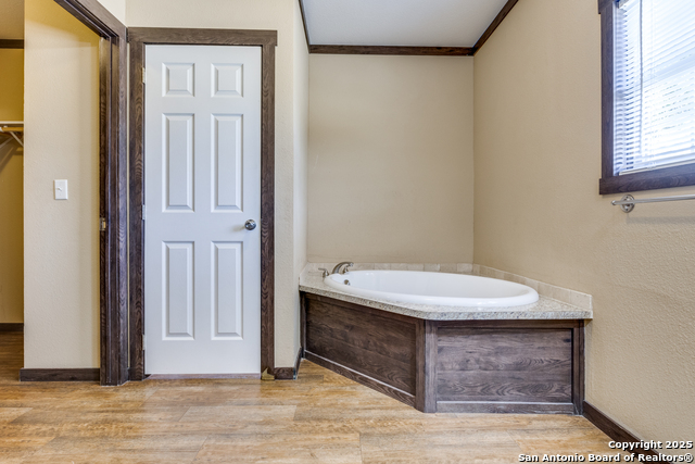 Listing photo id 15 for 175 Whisper Valley Ln S