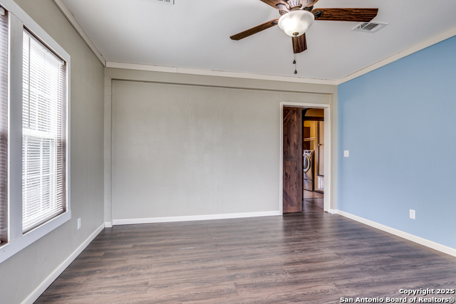 Listing photo id 21 for 175 Whisper Valley Ln S