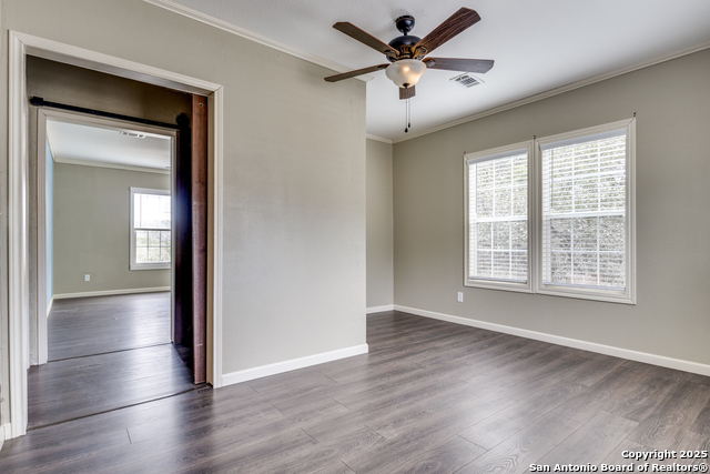 Listing photo id 22 for 175 Whisper Valley Ln S