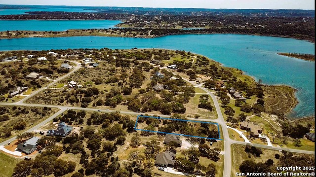 Listing photo id 0 for 443 Arthur Ct