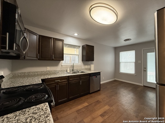 Image 4 of 12 For 516 Westwood