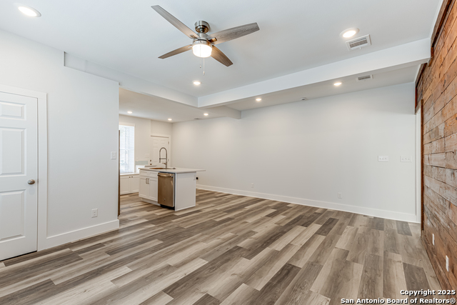 Image 11 of 15 For 216 Eleanor Ave  101