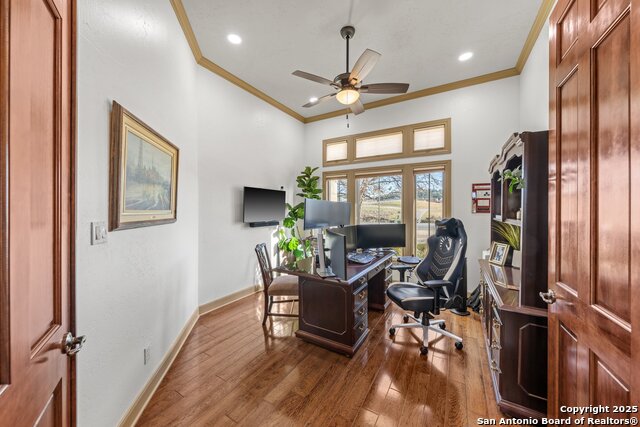 Listing photo id 14 for 3404 Comanche Trace Dr E
