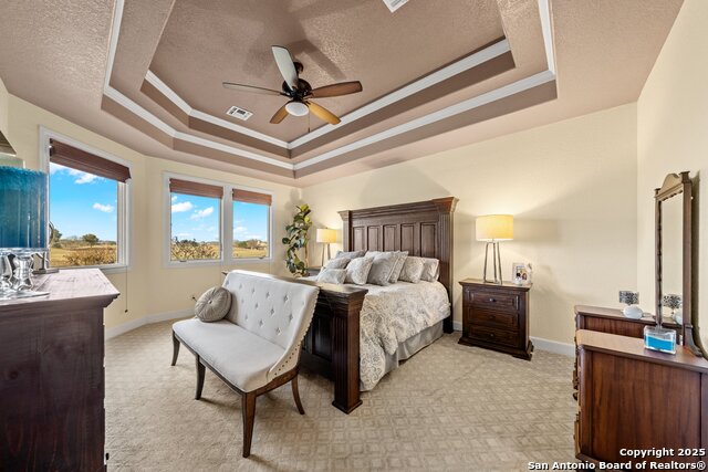 Listing photo id 16 for 3404 Comanche Trace Dr E