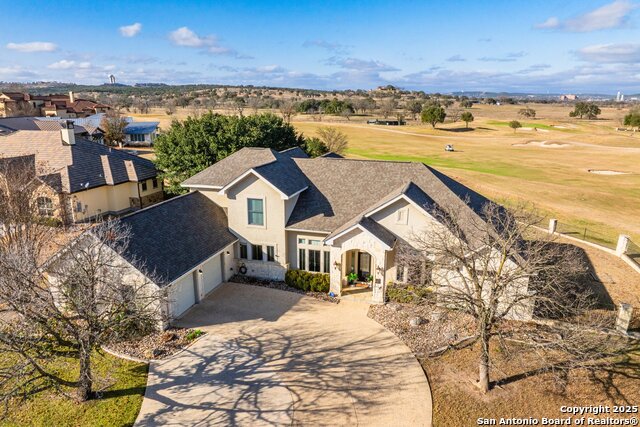 Listing photo id 0 for 3404 Comanche Trace Dr E