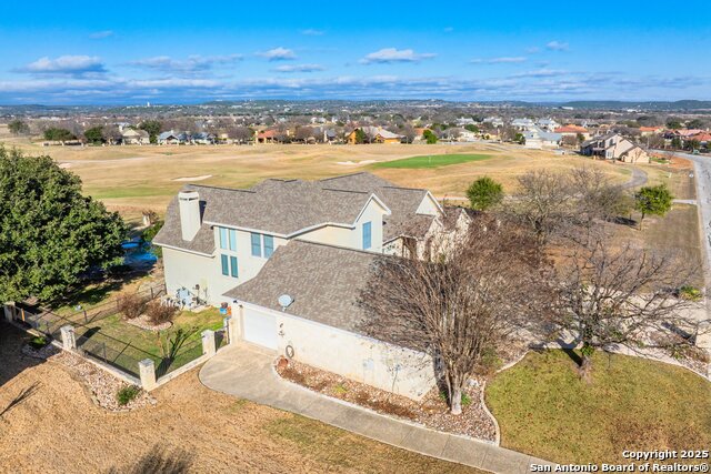 Listing photo id 35 for 3404 Comanche Trace Dr E