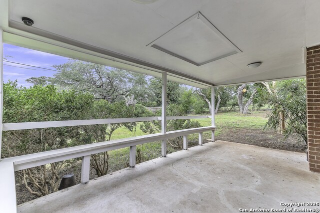 Image 15 of 16 For 117 Ridgewood Dr