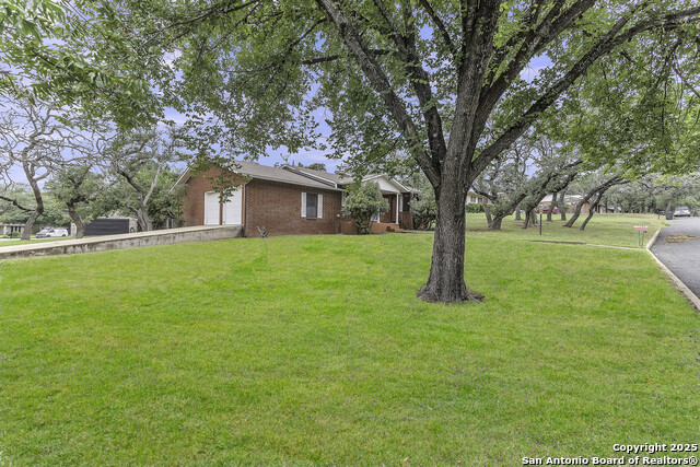 Image 3 of 16 For 117 Ridgewood Dr