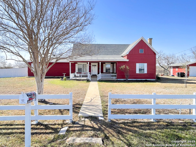 Details for 911 Zig Zag  , Devine, TX 78016
