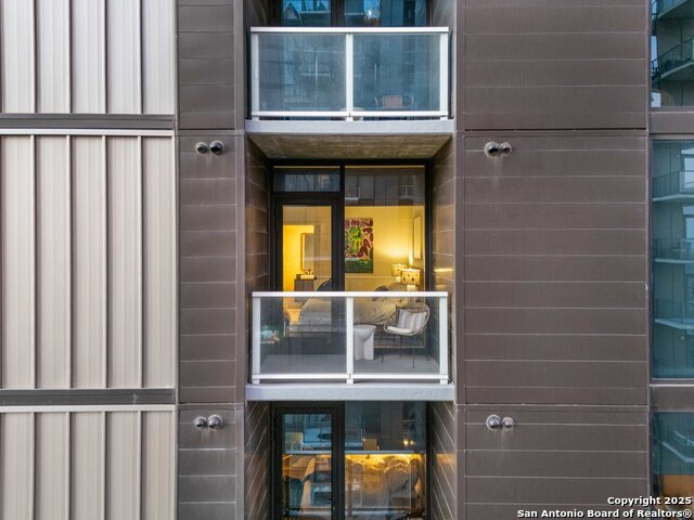 Listing photo id 26 for 48 East Ave 2610