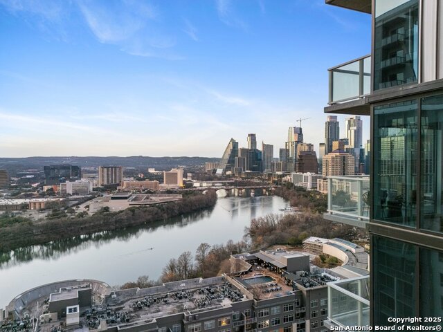 Listing photo id 27 for 48 East Ave 2610