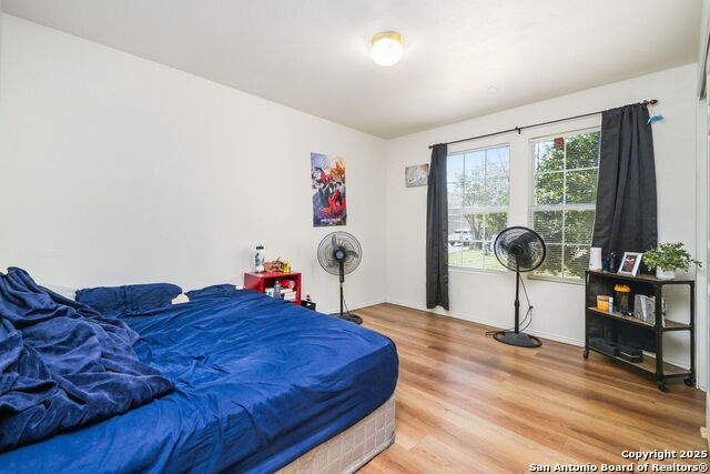Listing photo id 8 for 237 Katie Ct