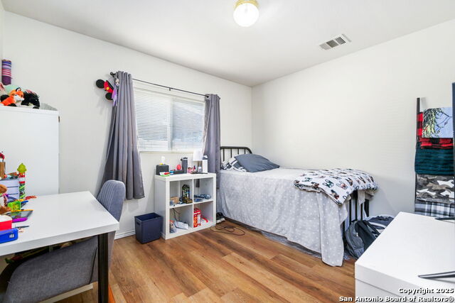 Listing photo id 12 for 237 Katie Ct
