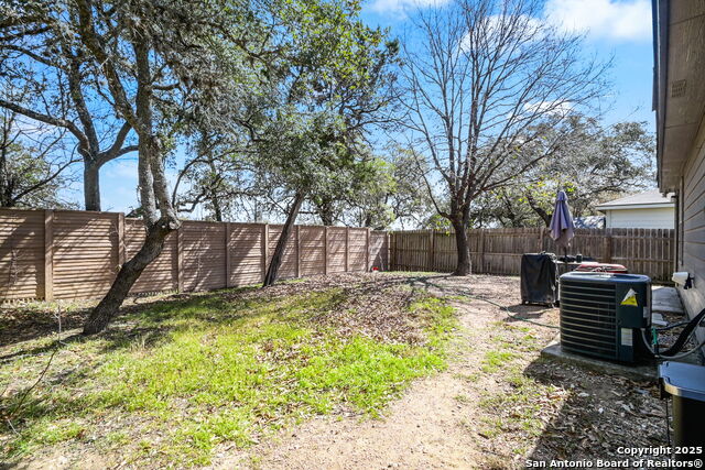 Listing photo id 18 for 237 Katie Ct