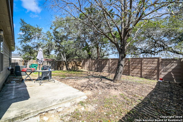 Listing photo id 19 for 237 Katie Ct