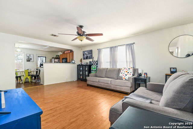 Listing photo id 1 for 237 Katie Ct