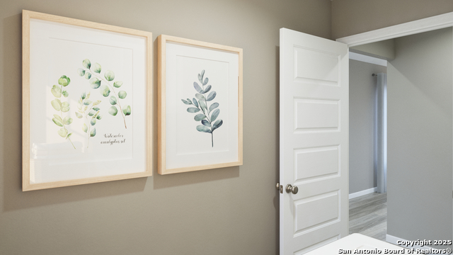 Listing photo id 5 for 2071 Olivia Drive