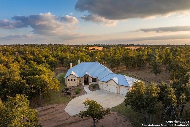 Details for 1554 Vintage Oaks Dr, Fredericksburg, TX 78624