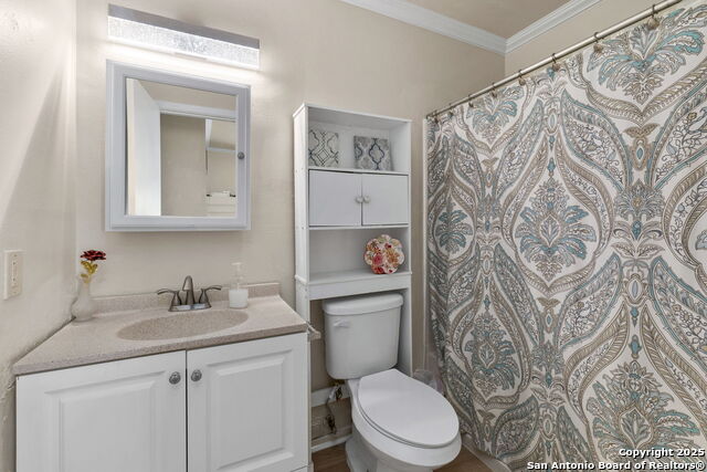 Listing photo id 11 for 6862 Flaming Ridge