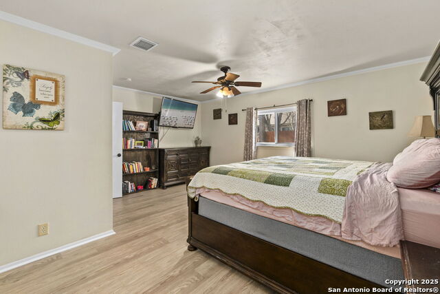 Listing photo id 15 for 6862 Flaming Ridge