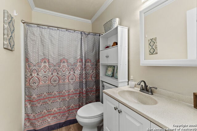 Listing photo id 16 for 6862 Flaming Ridge