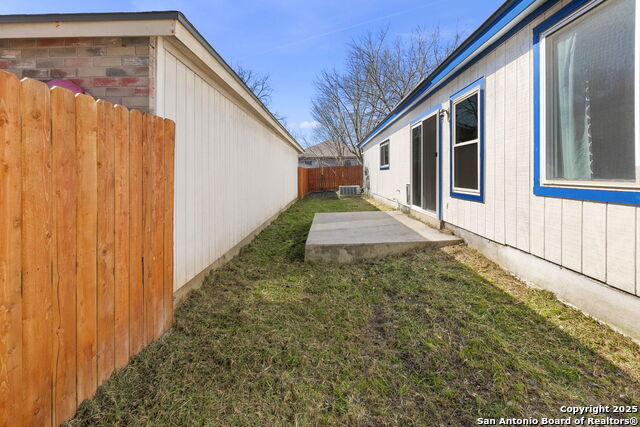 Listing photo id 30 for 6862 Flaming Ridge