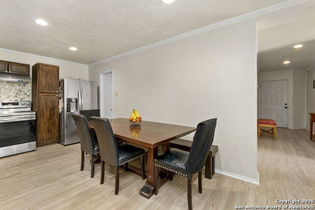 Listing photo id 2 for 6862 Flaming Ridge