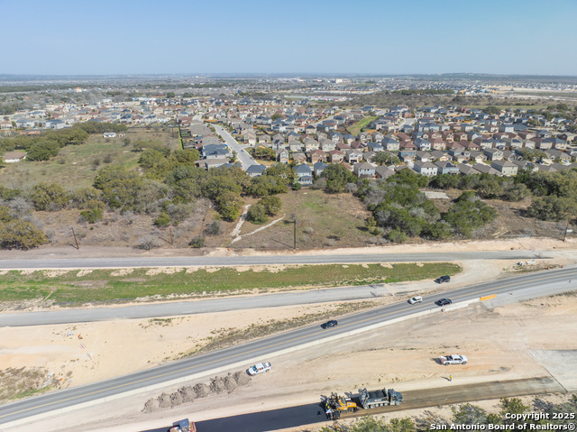 Listing photo id 10 for 8454 Sh 211