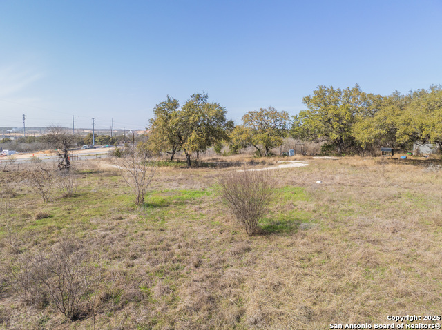 Listing photo id 13 for 8454 Sh 211