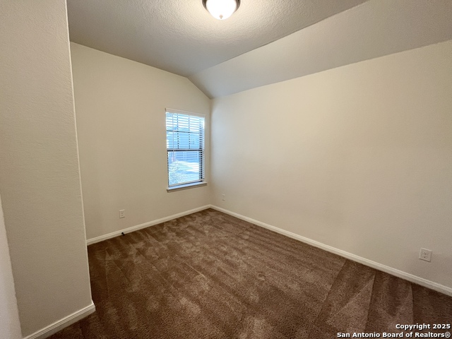 Listing photo id 24 for 10319 Lynwood Branch