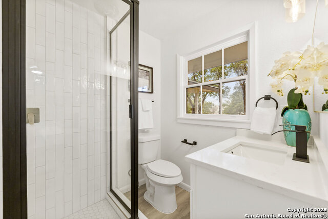 Listing photo id 11 for 3218 Albin