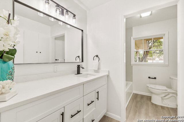 Listing photo id 14 for 3218 Albin